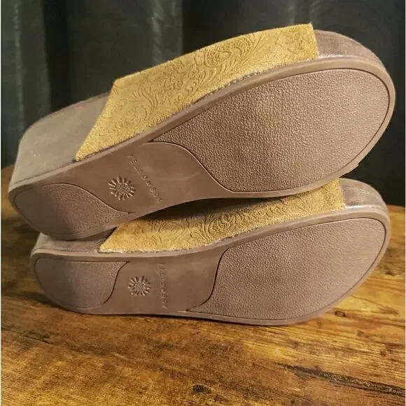 Yellow Box Women's Size 7 Redding Wedge Sandals Platform Heels Leather Suede Tan - Picture 8 of 8